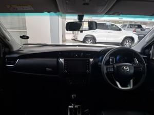 Toyota Hilux 2.4 GD-6 RB Raider automaticE/CAB - Image 5