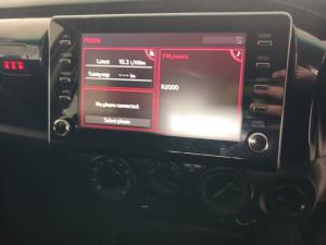 Toyota Hilux 2.4 GD-6 Raider 4X4 automaticD/C - Image 13