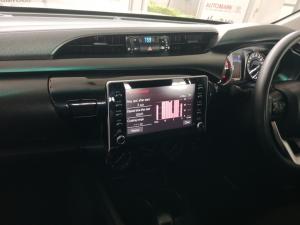 Toyota Hilux 2.4 GD-6 Raider 4X4 automaticD/C - Image 16