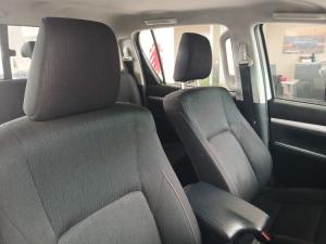 Toyota Hilux 2.4 GD-6 Raider 4X4 automaticD/C - Image 18