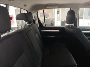 Toyota Hilux 2.4 GD-6 Raider 4X4 automaticD/C - Image 19