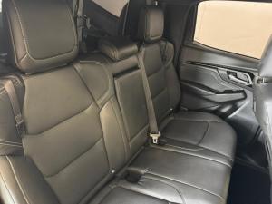 Isuzu D-MAX 3.0 Ddi V-CROSS HR 4X4 automatic D/C - Image 9