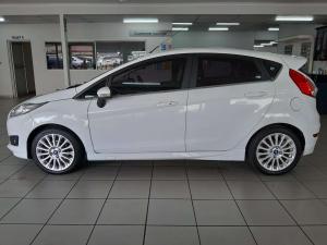 Ford Fiesta 1.0 Ecoboost Titanium 5-Door - Image 3