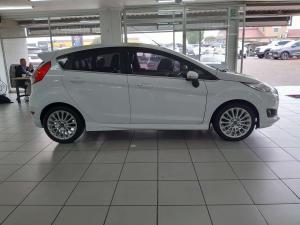 Ford Fiesta 1.0 Ecoboost Titanium 5-Door - Image 6