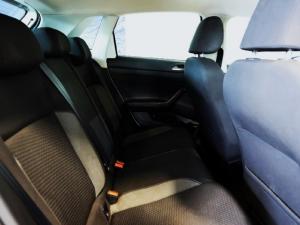 Volkswagen Polo hatch 1.0TSI Life auto - Image 12