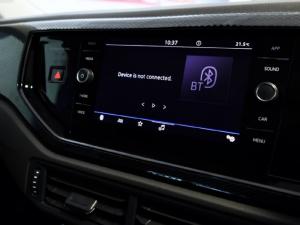 Volkswagen Polo hatch 1.0TSI Life auto - Image 24