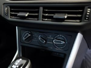 Volkswagen Polo hatch 1.0TSI Life auto - Image 25