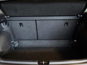 Volkswagen Polo hatch 1.0TSI Life auto - Image 9