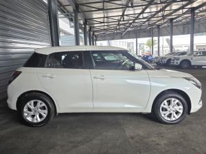 Suzuki Swift 1.2 GL+ auto - Image 4