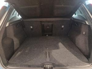 Volvo XC40 B4 Plus Dark - Image 13