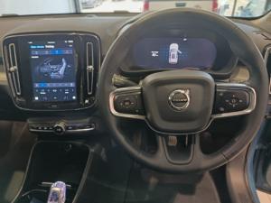 Volvo XC40 B4 Plus Dark - Image 14