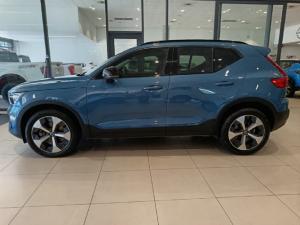 Volvo XC40 B4 Plus Dark - Image 2
