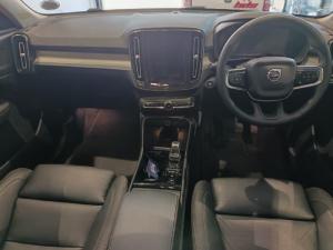 Volvo XC40 B4 Plus Dark - Image 6