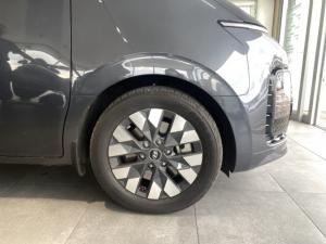 Hyundai Staria 2.2D Luxury - Image 8