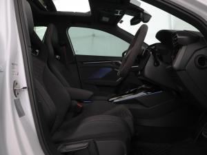 Audi RS3 Sportback quattro Carbon Edition - Image 21