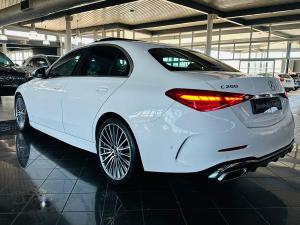 Mercedes-Benz C-Class C200 Avantgarde - Image 13