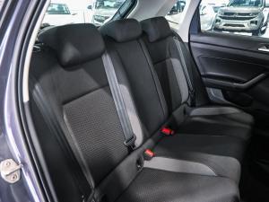 Volkswagen Polo hatch 1.0TSI Life manual - Image 10