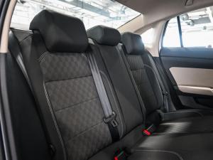 Volkswagen Polo sedan 1.0TSI Life - Image 16