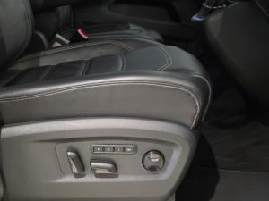 Volkswagen Caravelle 2.0BiTDI Highline 4Motion - Image 14