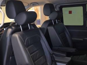 Volkswagen Caravelle 2.0BiTDI Highline 4Motion - Image 17