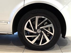 Volkswagen Caravelle 2.0BiTDI Highline 4Motion - Image 21