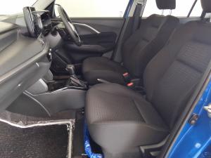 Suzuki Swift 1.2 GLX auto - Image 10