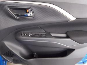 Suzuki Swift 1.2 GLX auto - Image 18