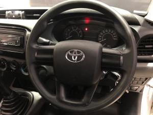 Toyota Hilux 2.0 single cab S (aircon) - Image 8