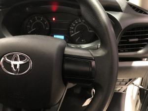 Toyota Hilux 2.0 single cab S (aircon) - Image 10