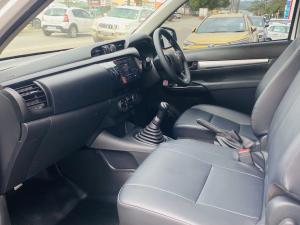 Toyota Hilux 2.0 single cab S (aircon) - Image 4
