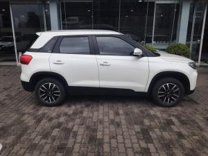 Suzuki Vitara Brezza 1.5 GLX automatic - Image 3