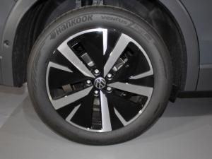 Volkswagen Tiguan 2.0 TDI Life 4M DSG - Image 21