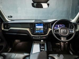 Volvo XC60 B5 AWD Ultimate Dark - Image 14