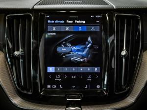 Volvo XC60 B5 AWD Ultimate Dark - Image 17