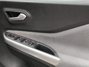 Nissan Magnite 1.0 Turbo Visia manual - Image 15