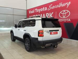 Toyota Land Cruiser Prado 2.8GD VX-R - Image 3