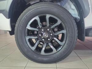Toyota Hilux 2.8GD-6 double cab 4x4 Legend auto - Image 10
