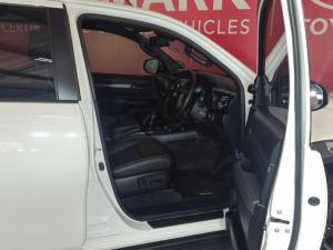 Toyota Hilux 2.8GD-6 double cab 4x4 Legend auto - Image 12