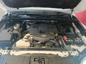 Toyota Hilux 2.8GD-6 double cab Raider auto - Image 18
