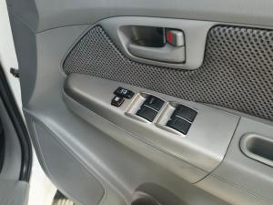 Toyota Hilux 3.0D-4D double cab 4x4 Raider Dakar edition - Image 19