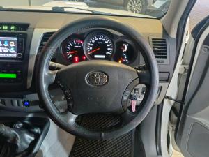Toyota Hilux 3.0D-4D double cab 4x4 Raider Dakar edition - Image 21