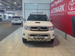 Toyota Hilux 3.0D-4D double cab 4x4 Raider Dakar edition - Image 4