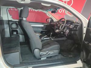 Toyota Hilux 2.4GD-6 Xtra cab Raider auto - Image 22