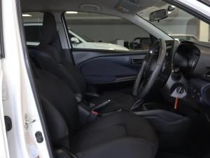 Suzuki Baleno 1.5 GL auto - Image 12