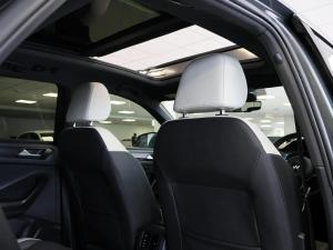 Volkswagen T-Roc 2.0TSI 140kW 4Motion R-Line - Image 15