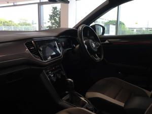 Volkswagen T-Roc 2.0TSI 140kW 4Motion R-Line - Image 16