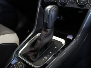 Volkswagen T-Roc 2.0TSI 140kW 4Motion R-Line - Image 22