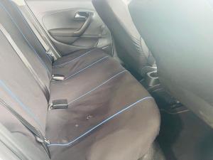 Volkswagen Polo Vivo hatch 1.6 Highline - Image 10