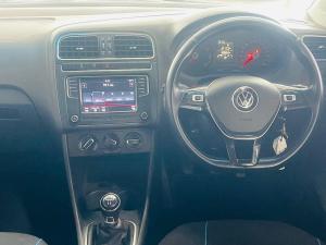 Volkswagen Polo Vivo hatch 1.6 Highline - Image 11