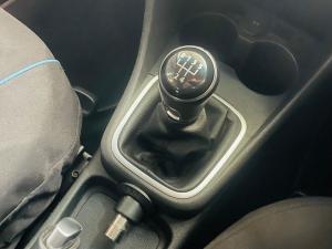 Volkswagen Polo Vivo hatch 1.6 Highline - Image 15